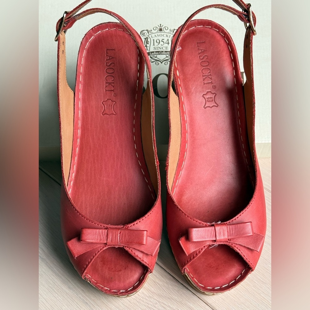 Women's Leather Red Peep Toe Shoes Lasocki wedges platforms size 7.5